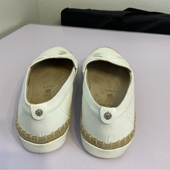 ANNE Klein flats white size 7 New in box - Picture 5 of 13